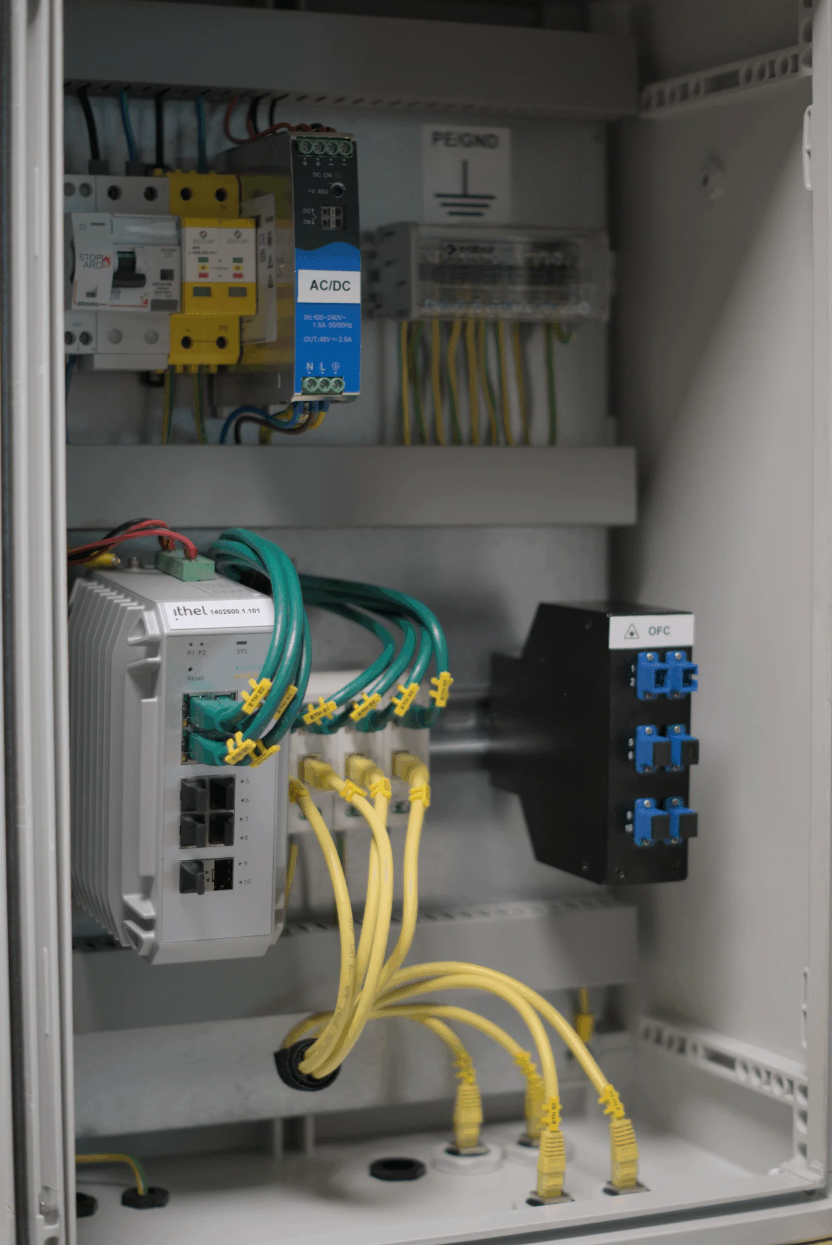 Dettaglio permutatore fibra ottica con porte LC - Sistema di giunzione professionale per dorsali in fibra