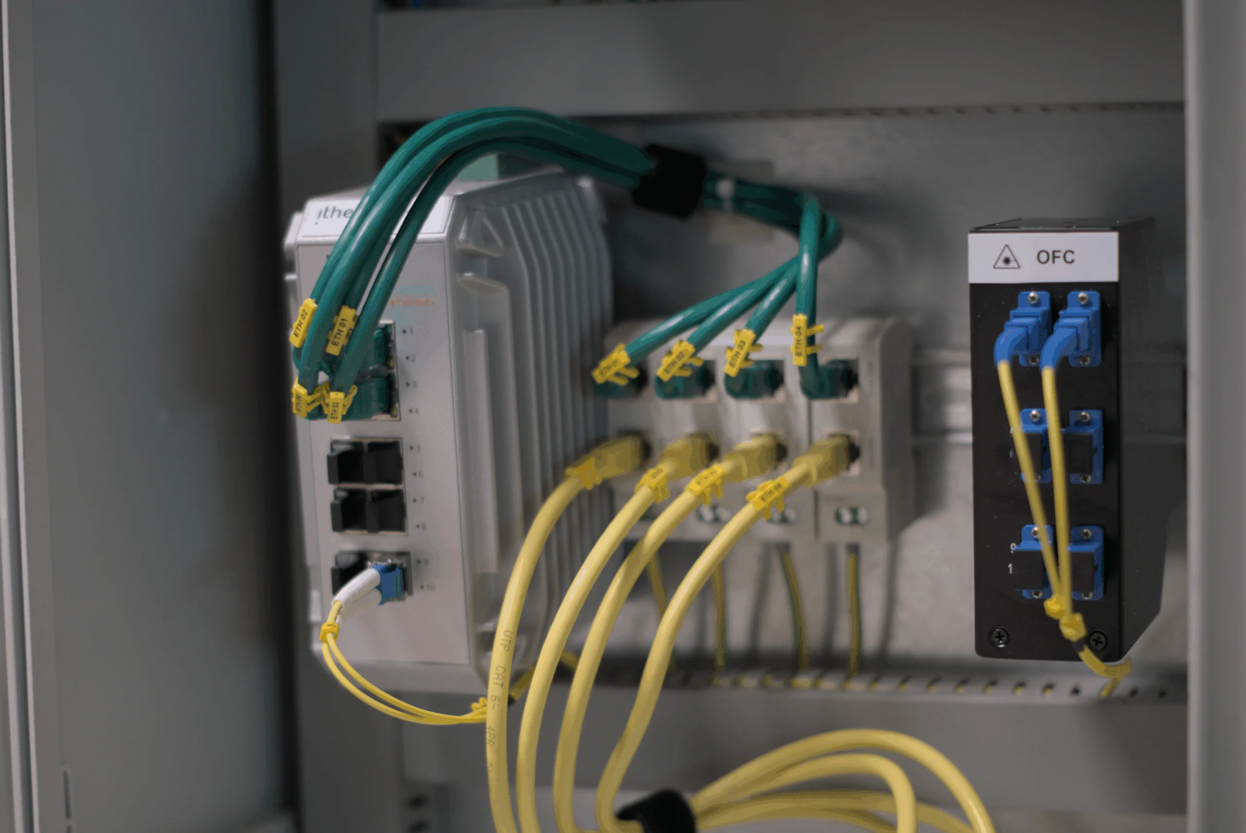 Installazione antenna wireless Cambium Networks su infrastruttura di trasporto per connettività PTMP